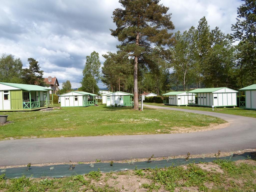 Camping Les Pinasses La Chapelle  Exterior foto