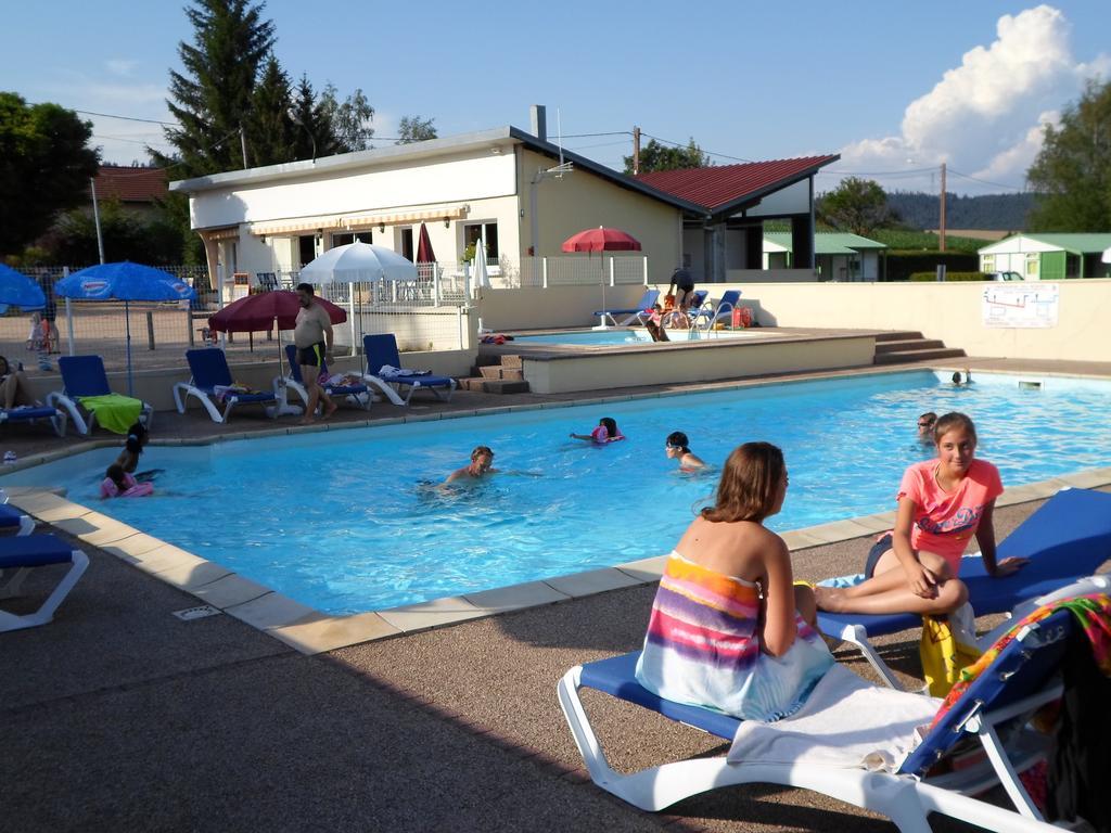 Camping Les Pinasses La Chapelle  Exterior foto
