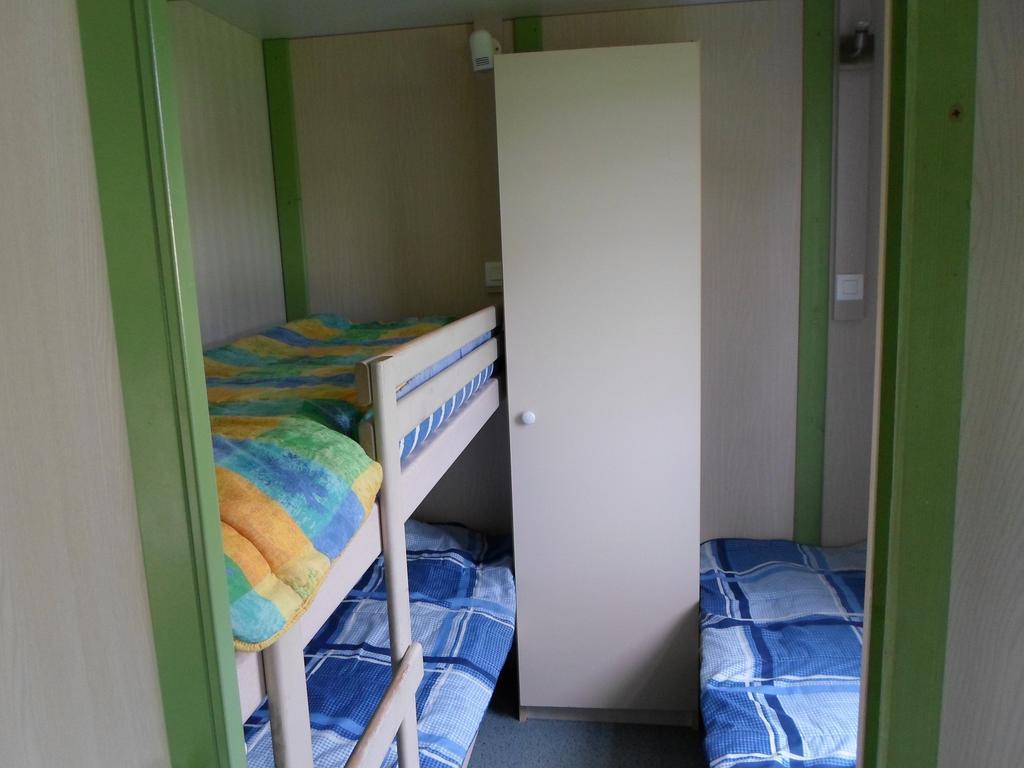Camping Les Pinasses La Chapelle  Zimmer foto